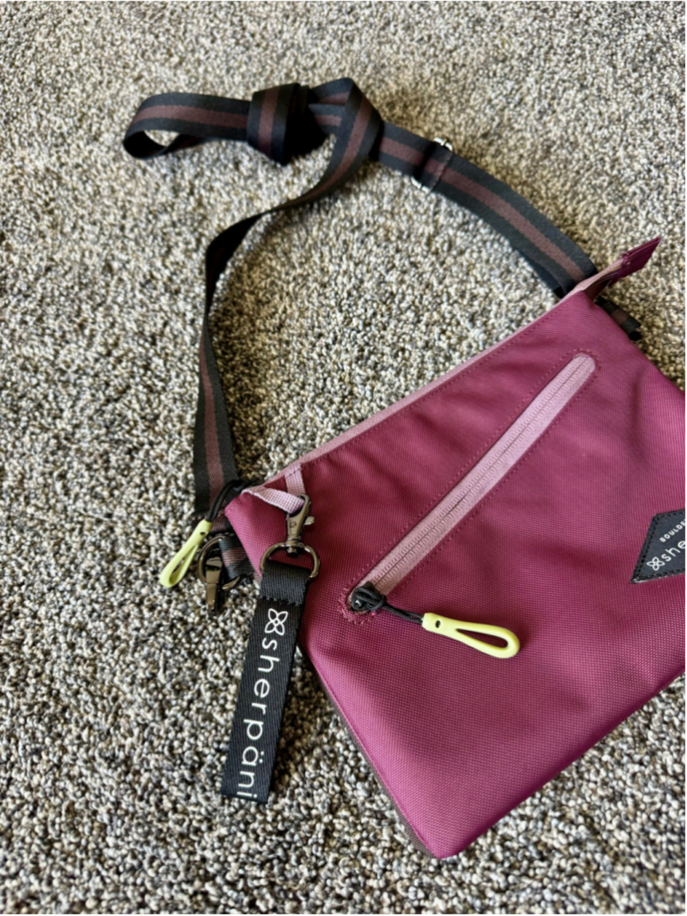 Women's Sherpani Zoom Crossbody Bag in Plum NWOT - Picture 4 of 12
